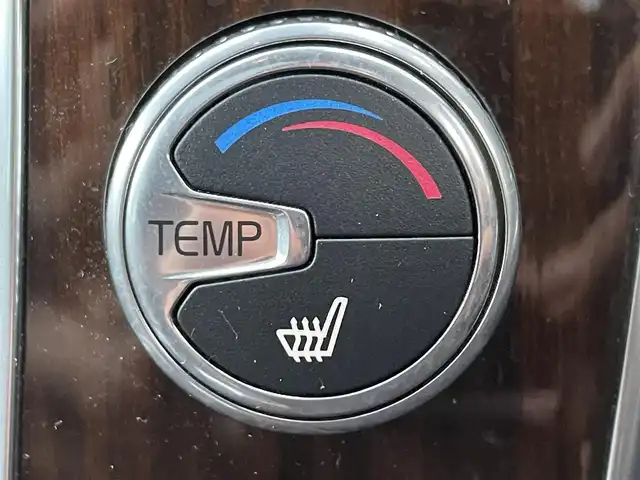 ボルボ Ｖ６０ クロスカントリー D4 クラシック 滋賀県 2017(平29)年 5.2万km オニキスブラックP HDD純正ナビ/・Bluetooth/CD/DVD/バックカメラ/革巻きステアリング/ステアリングリモコン/パドルシフト/クルーズコントロール/ETC/前席パワーシート/前席シートヒーター/レザーシート/HIDオートライト/アクティブハイビーム/シティセーフティ/スマートキー