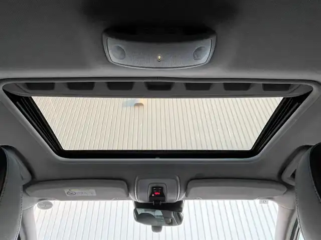 ボルボ Ｖ６０ クロスカントリー D4 クラシック 滋賀県 2017(平29)年 5.2万km オニキスブラックP HDD純正ナビ/・Bluetooth/CD/DVD/バックカメラ/革巻きステアリング/ステアリングリモコン/パドルシフト/クルーズコントロール/ETC/前席パワーシート/前席シートヒーター/レザーシート/HIDオートライト/アクティブハイビーム/シティセーフティ/スマートキー