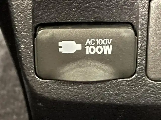 トヨタ ヴェルファイア Z ゴールデンアイズ 愛知県 2020(令2)年 4.6万km ホワイトパールクリスタルシャイン 純正１０インチナビ　/(AM/FM/USB/Bluetooth/Miracast/フルセグTV)/トヨタセーフティセンス　/　　-プリクラッシュセーフティ/　　-レーントレーニングアシスト/　　-レーダークルーズコントロール/　　-ロードサインアシスト/オートマチックハイビーム/ＡＣ１００Ｖ　/両側パワースライドドア　/ビルトインＥＴＣ　/３眼ＬＥＤヘッドライト　/LEDフォグランプ/電動バックドア　/ドライブレコーダー　/オットマン　/クリアランスソナー　/バックカメラ/SOSコール/電動パーキングブレーキ/プッシュスタート/　　-スマートキー