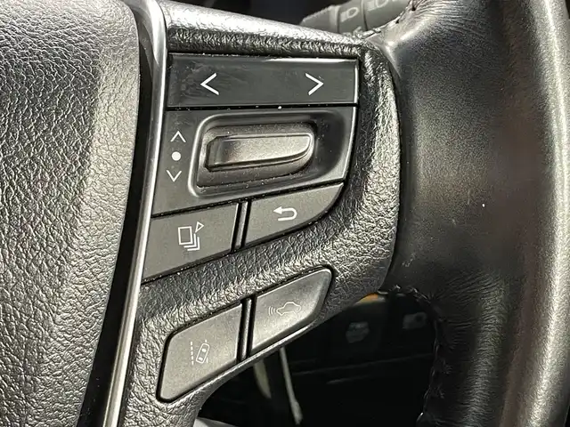 トヨタ ヴェルファイア Z ゴールデンアイズ 愛知県 2020(令2)年 4.6万km ホワイトパールクリスタルシャイン 純正１０インチナビ　/(AM/FM/USB/Bluetooth/Miracast/フルセグTV)/トヨタセーフティセンス　/　　-プリクラッシュセーフティ/　　-レーントレーニングアシスト/　　-レーダークルーズコントロール/　　-ロードサインアシスト/オートマチックハイビーム/ＡＣ１００Ｖ　/両側パワースライドドア　/ビルトインＥＴＣ　/３眼ＬＥＤヘッドライト　/LEDフォグランプ/電動バックドア　/ドライブレコーダー　/オットマン　/クリアランスソナー　/バックカメラ/SOSコール/電動パーキングブレーキ/プッシュスタート/　　-スマートキー