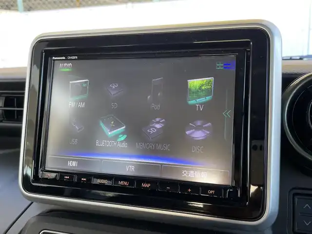 スズキ スペーシア ギア HYBRID XZターボ 和歌山県 2022(令4)年 3.9万km クールカーキパールメタリック/ガンメタリック2トーン ターボ/ディーラー純正ナビ（AM/FM/CD/DVD/SD/MEMORY MUSIC/iPod/USB/Bluetooth/フルセグTV）/両側パワースライドドア/前後ドラレコ/全方位モニター/D/N席　シートヒーター/SUPER CAT　レーダー/クルーズコントロール追従あり/デュアルカメラブレーキサポート/HUD/車線逸脱警報/ETC/純正フロアマット/純正ドアバイザー/保証書/取扱説明書/スペアキー×１