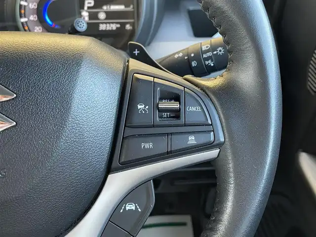 スズキ スペーシア ギア HYBRID XZターボ 和歌山県 2022(令4)年 3.9万km クールカーキパールメタリック/ガンメタリック2トーン ターボ/ディーラー純正ナビ（AM/FM/CD/DVD/SD/MEMORY MUSIC/iPod/USB/Bluetooth/フルセグTV）/両側パワースライドドア/前後ドラレコ/全方位モニター/D/N席　シートヒーター/SUPER CAT　レーダー/クルーズコントロール追従あり/デュアルカメラブレーキサポート/HUD/車線逸脱警報/ETC/純正フロアマット/純正ドアバイザー/保証書/取扱説明書/スペアキー×１