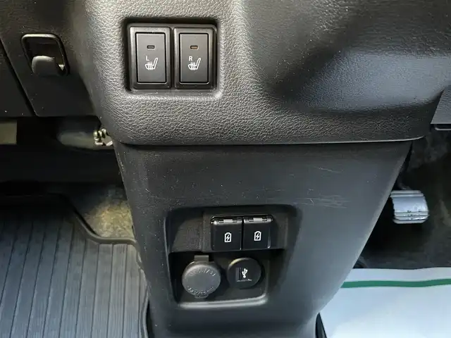 スズキ スペーシア ギア HYBRID XZターボ 和歌山県 2022(令4)年 3.9万km クールカーキパールメタリック/ガンメタリック2トーン ターボ/ディーラー純正ナビ（AM/FM/CD/DVD/SD/MEMORY MUSIC/iPod/USB/Bluetooth/フルセグTV）/両側パワースライドドア/前後ドラレコ/全方位モニター/D/N席　シートヒーター/SUPER CAT　レーダー/クルーズコントロール追従あり/デュアルカメラブレーキサポート/HUD/車線逸脱警報/ETC/純正フロアマット/純正ドアバイザー/保証書/取扱説明書/スペアキー×１