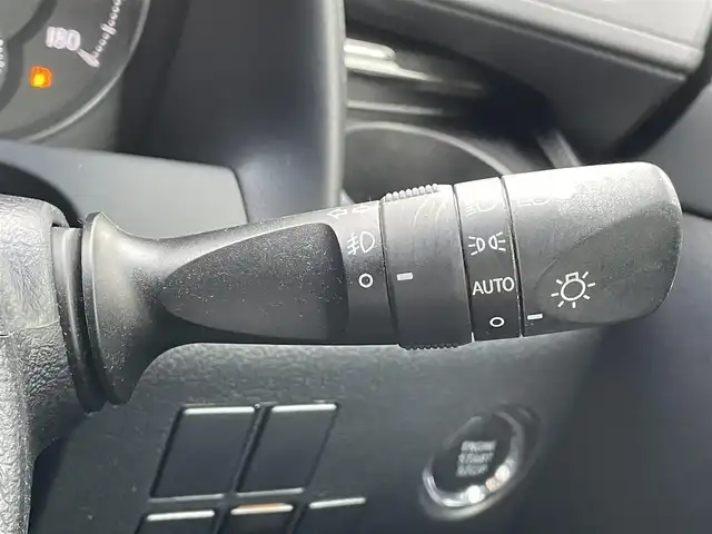トヨタ ヴェルファイア Z Aエディション ゴールデンアイズ 滋賀県 2017(平29)年 6.1万km ホワイトパールクリスタルシャイン 禁煙車/純正ナビ/（CD/DVD/SD/Bluetooth/フルセグTV）/バックカメラ/純正フリップダウンモニター/前方ドライブレコーダー/ビルトインETC/両側電動スライドドア/プリクラッシュセーフティー/パーキングサポートブレーキ/クリアランスソナー/ウッドコンビステアリング/レーダークルーズコントロール/ステアリングリモコン/ハーフレザーシート/電動パーキングブレーキ/オートホールドブレーキ/オートリトラーミラー/純正フロアマット/純正アルミホイール
