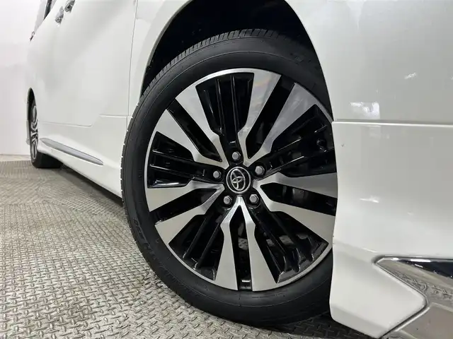 トヨタ アルファード S Cパッケージ 大阪府 2023(令5)年 2.7万km ホワイトパールクリスタルシャイン サンルーフ　黒革シート　モデリスタエアロ　三眼ＬＥＤ　純正ナビＴＶ　デジタルインナーミラー　電動リアゲート　パワーシート／ヒーター／エアコン　ＢＳＭ　衝突軽減　レーダーＣ　１００Ｖ電源
