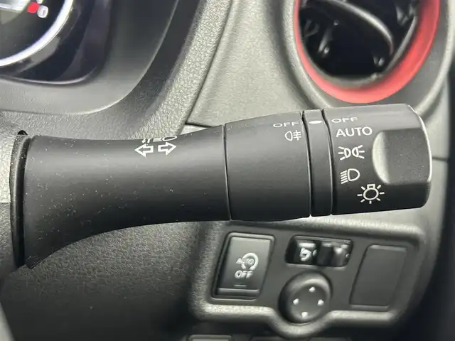日産 ノート ニスモ 埼玉県 2016(平28)年 1.6万km スーパーブラック 純正ナビ　Ｂｌｕｅｔｏｏｔｈ　バックカメラ　ＥＴＣ　オートライト　ＥＴＣ　アイドリングストップ　スマートキー×２　プッシュスタート　純正１６インチアルミホイール　純正フロアマット