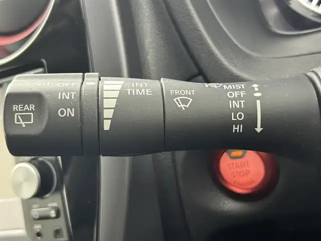日産 ノート ニスモ 埼玉県 2016(平28)年 1.6万km スーパーブラック 純正ナビ　Ｂｌｕｅｔｏｏｔｈ　バックカメラ　ＥＴＣ　オートライト　ＥＴＣ　アイドリングストップ　スマートキー×２　プッシュスタート　純正１６インチアルミホイール　純正フロアマット