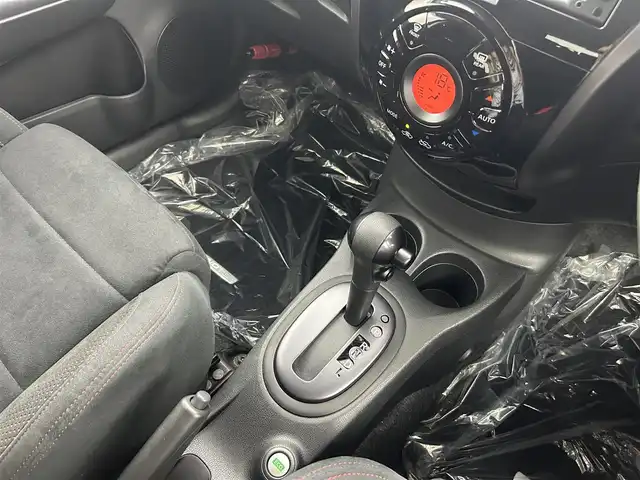 日産 ノート ニスモ 埼玉県 2016(平28)年 1.6万km スーパーブラック 純正ナビ　Ｂｌｕｅｔｏｏｔｈ　バックカメラ　ＥＴＣ　オートライト　ＥＴＣ　アイドリングストップ　スマートキー×２　プッシュスタート　純正１６インチアルミホイール　純正フロアマット