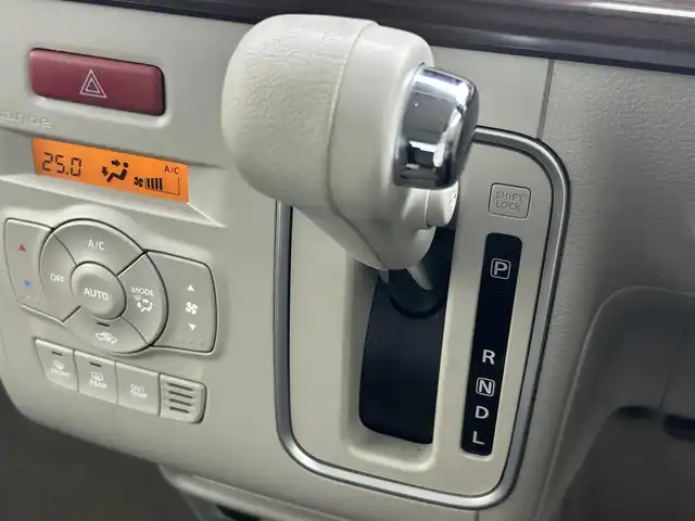 スズキ ラパン F リミテッド 岡山県 2017(平29)年 5.2万km フェニックスレッドパール 純正ナビ/（CD/DVD/BT/フルセグTV）/アラウンドビューモニター/ステアリングスイッチ/HIDヘッドライト/オートライト/衝突軽減ブレーキ/ETC/純正フロアマット/純正ドアバイザー/新車保証書/取扱説明書