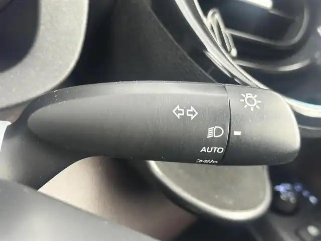 トヨタ ヤリスクロス ハイブリッド Z 愛知県 2021(令3)年 4.8万km ブラックマイカ/ベージュ 2トーン ・純正9インチナビ/・Bluetooth/・全方位カメラ/・フルセグTV/・トヨタセーフティセンス/・衝突被害軽減システム/・クルーズコントロール/・レーンキープアシスト/・コーナーセンサー/・ブラインドスポットモニター/・ヘッドアップディスプレイ/・オートライト/・オートマチックハイビーム/・LEDヘッドライト/・ドライブレコーダー/・ETC/・パワーシート/・シートヒーター/・純正AW/・純正フロアマット/・プッシュスタート/・スマートキー