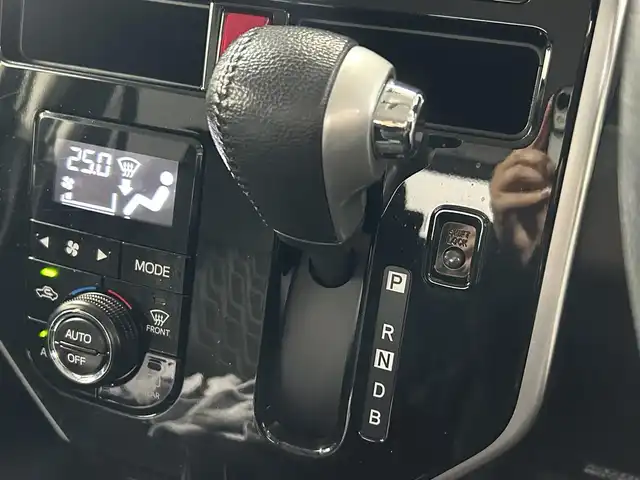 トヨタ タンク カスタムG－T 大阪府 2018(平30)年 3.2万km レーザーブルークリスタルシャイン 純正ナビ(フルセグ/DVD再生/Bluetooth) バックカメラ ETC 両側パワースライドドア 衝突軽減 クルコン アイドリングストップ オートライト 前後ドラレコ LEDヘッドライト