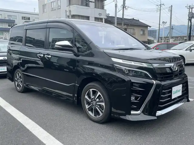 トヨタ ヴォクシー ZS 煌Ⅱ 島根県 2019(平31)年 4.9万km イナズマスパーキングブラックガラスフレーク 純正１０インチナビ　/フルセグ　/ＤＶＤ再生　/Ｂｌｕｅｔｏｏｔｈ　/バックカメラ　/ビルトインＥＴＣ　/両側パワースライド　/純正ＬＥＤヘッドライト　/オートハイビーム　/クルーズコントロール　/衝突軽減ブレーキ/レーンアシスト/アイドリングストップ/スマートキー/プッシュスタート/純正フロアマット
