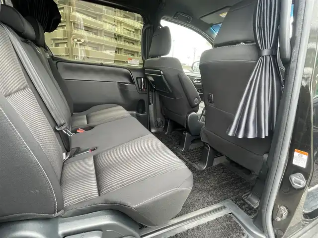 トヨタ ヴォクシー ZS 煌Ⅱ 島根県 2019(平31)年 4.9万km イナズマスパーキングブラックガラスフレーク 純正１０インチナビ　/フルセグ　/ＤＶＤ再生　/Ｂｌｕｅｔｏｏｔｈ　/バックカメラ　/ビルトインＥＴＣ　/両側パワースライド　/純正ＬＥＤヘッドライト　/オートハイビーム　/クルーズコントロール　/衝突軽減ブレーキ/レーンアシスト/アイドリングストップ/スマートキー/プッシュスタート/純正フロアマット
