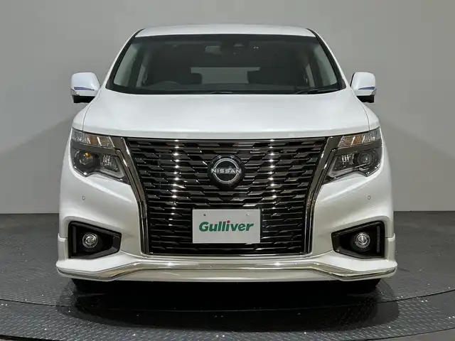 日産 エルグランド 250HWS S アーバンクロム 愛媛県 2023(令5)年 1.5万km ピュアホワイトパール ・エマージェンシーブレーキ /・純正10インチナビゲーション/・Bluetooth/フルセグテレビ/DVD/・アラウンドビューモニター/・両側パワースライドドア/・パワーバックドア/・ドライブレコーダー/・ETC/・スマートキー/・LEDヘッドライト/・オットマンセカンドシート/・クルーズコントロール
