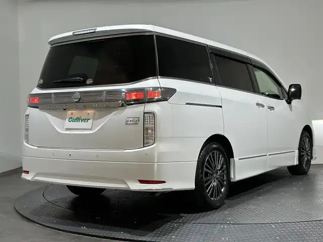 日産 エルグランド 250HWS S アーバンクロム 愛媛県 2023(令5)年 1.5万km ピュアホワイトパール ・エマージェンシーブレーキ /・純正10インチナビゲーション/・Bluetooth/フルセグテレビ/DVD/・アラウンドビューモニター/・両側パワースライドドア/・パワーバックドア/・ドライブレコーダー/・ETC/・スマートキー/・LEDヘッドライト/・オットマンセカンドシート/・クルーズコントロール