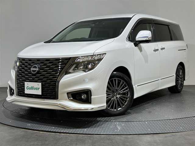 日産 エルグランド 250HWS S アーバンクロム 愛媛県 2023(令5)年 1.5万km ピュアホワイトパール ・エマージェンシーブレーキ /・純正10インチナビゲーション/・Bluetooth/フルセグテレビ/DVD/・アラウンドビューモニター/・両側パワースライドドア/・パワーバックドア/・ドライブレコーダー/・ETC/・スマートキー/・LEDヘッドライト/・オットマンセカンドシート/・クルーズコントロール