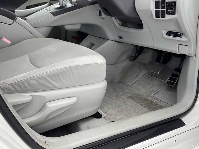 トヨタ プリウス S ツーリングセレクション 千葉県 2010(平22)年 5.9万km ホワイトパールクリスタルシャイン 純正ナビ/　CD/DVD/TV/オートライト/エアロ（S/R）/社外マフラー（GANADOR）/モデリスタフロントグリル/ビルトインETC/フォグランプ/電動格納ミラー/フロアマット/プッシュスタート/スマートキー