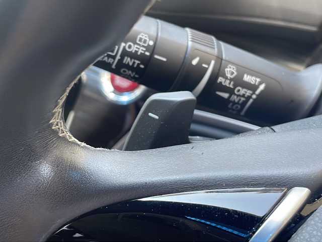 ホンダ オデッセイ アブソルート EX 高知県 2015(平27)年 8.2万km プレミアムヴィーナスブラックP 純正ナビ/(Bluetooth/CD/SD/DVD/USB/フルセグ)/レーダークルーズコントロール/ビルトインETC/バックカメラ/フリップダウンモニター/両側パワースライドドア/レーンキープアシスト/純正18インチアルミホイール/ハーフレザーシート/パワーシート/オートライト/LEDヘッドライト/フォグランプ/プッシュスタート/スマートキー/純正フロアマット/ドアバイザー/アイドリングストップ/パドルシフト/リアロールサンシェード/横滑り防止装置/衝突被害軽減ブレーキ
