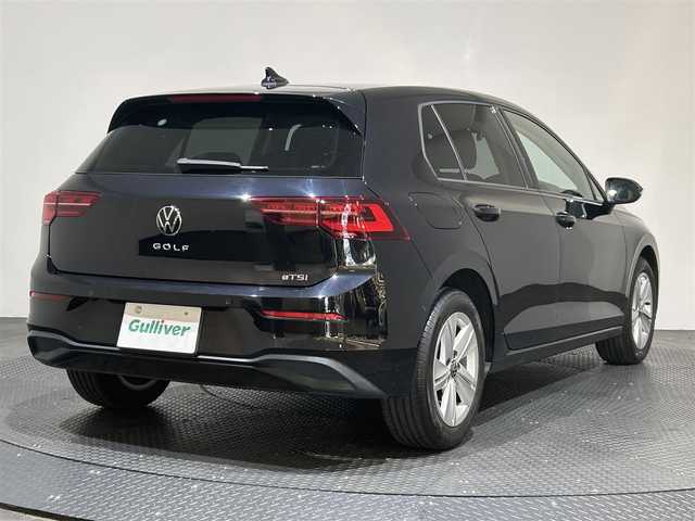 フォルクスワーゲン ＶＷ ゴルフ eTSI アクティブ 愛媛県 2022(令4)年 2.6万km 黒 ・純正メモリーナビゲーション/・Bluetooth/フルセグテレビ/・バックカメラ/・ドライブレコーダー/・ETC/・LEDヘッドライト/・コーナーセンサー/・ヘッドアップディスプレイ/・スマートキー