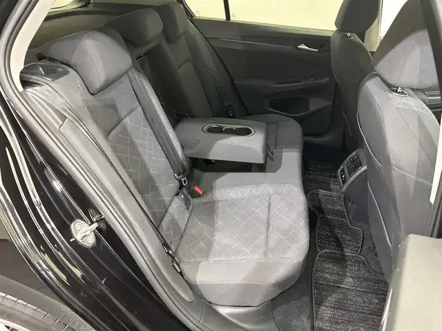フォルクスワーゲン ＶＷ ゴルフ eTSI アクティブ 愛媛県 2022(令4)年 2.6万km 黒 ・純正メモリーナビゲーション/・Bluetooth/フルセグテレビ/・バックカメラ/・ドライブレコーダー/・ETC/・LEDヘッドライト/・コーナーセンサー/・ヘッドアップディスプレイ/・スマートキー