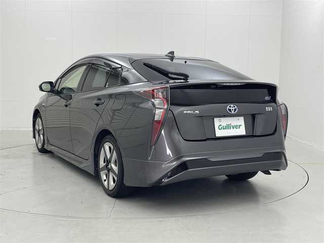 トヨタ プリウス S ツーリングセレクション 茨城県 2016(平28)年 5.7万km グレーメタリック 純正9型ナビ/バックカメラ/フルセグ/モデリスタエアロ/ETC/ドラレコ/シートヒーター/純正17インチAW/LEDヘッドライト/スマートキー