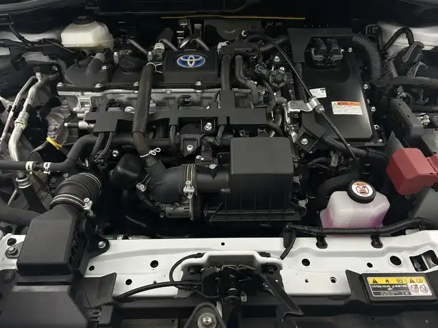 トヨタ カローラ クロス ハイブリッド Z 千葉県 2022(令4)年 1.6万km プラチナホワイトパールマイカ トヨタセーフティセンス/・プリクラッシュセーフティ/・レーントレーシングアシスト/・ブラインドスポットモニター/・コーナーセンサー/・ロードサインアシスト/ナビ付９インチディスプレイオーディオ/・USB/・Bluetooth/・Miracast/全方位カメラ/パワーバックドア/レーダークルーズコントロール/LEDオートライト/ハーフレザーシート/D席パワーシート/前席シートヒーター/純正18インチアルミホイール/プッシュスタート/スマートキー/ETC2.0