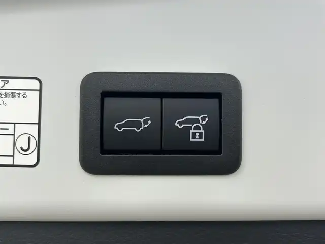 トヨタ カローラ クロス ハイブリッド Z 千葉県 2022(令4)年 1.6万km プラチナホワイトパールマイカ トヨタセーフティセンス/・プリクラッシュセーフティ/・レーントレーシングアシスト/・ブラインドスポットモニター/・コーナーセンサー/・ロードサインアシスト/ナビ付９インチディスプレイオーディオ/・USB/・Bluetooth/・Miracast/全方位カメラ/パワーバックドア/レーダークルーズコントロール/LEDオートライト/ハーフレザーシート/D席パワーシート/前席シートヒーター/純正18インチアルミホイール/プッシュスタート/スマートキー/ETC2.0