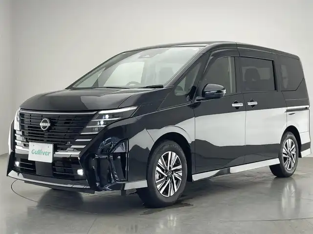 日産 セレナ ハイウェイスター V 愛知県 2023(令5)年 1.1万km ダイヤモンドブラック 純正１２．３型ナビ　全方位カメラ　禁煙車　プロパイロット　デジタルインナーミラー　内蔵型前後ドラレコ　ワイヤレス充電　ＢＳＭ　両側パワスラ　衝突軽減　追従クルコン　ハンドル支援　ＨＤＭＩ　ＬＥＤライト　エマージェンシーブレーキ　コーナーセンサー　パドルシフト