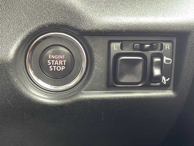 スズキ ジムニー XC 静岡県 2022(令4)年 2.4万km キネティックイエロー/ブラック メモリナビ/フルセグテレビ/バックカメラ/アイドリングストップ/クルーズコントロール/プッシュスタート/ETC/オートライト/コーナーセンサー/横滑り防止装置/レーンキープアシスト/カーテンエアバッグ/衝突被害軽減システム/LEDヘッドライト/スペアキー