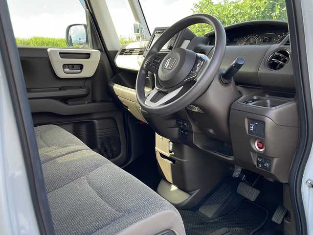 ホンダ Ｎ ＢＯＸ L 新潟県 2023(令5)年 1.5万km プレミアムサンライトホワイトパール 純正ディスプレイオーディオ/CD/BT/USB/ワンセグテレビ/バックカメラ/ETC/衝突被害軽減ブレーキ/レーンキープアシスト/レーダークルーズコントロール/片側パワースライドドア/ベンチシート/シートヒーター /ステアリングスイッチ/コーナーセンサー/スマートキー/プッシュスタート/LEDヘッドライト/オートライト/オートハイビーム