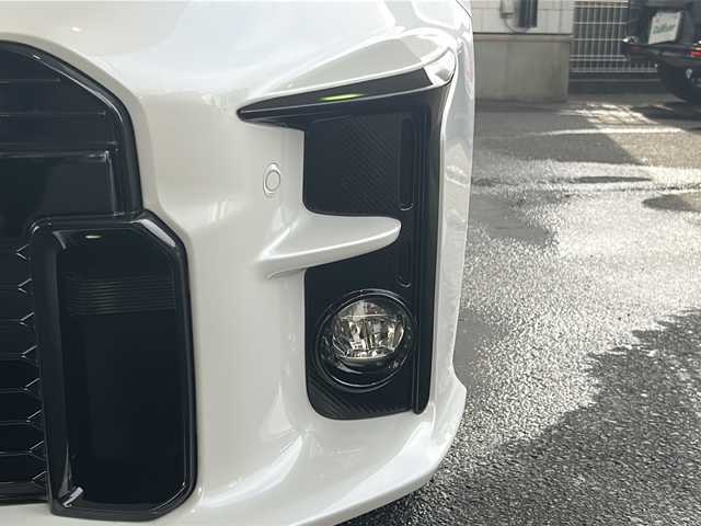 トヨタ ＧＲヤリス RZ ハイパフォーマンス 京都府 2022(令4)年 1.1万km プラチナホワイトパールマイカ ワンオーナー/JBLプレミアムサウンド/９インチ純正OPメモリーナビ/バックカメラ/GR赤キャリパー/3眼LEDヘッドライト/GR黒ハーフレザーシート/BSM/デジタルミラー/前席シートヒーター/GR本革ステアリング/ステアリングヒーター/スマートキー2本/オートワイパー/Miracast/Bluetooth/インタークーラースプレー/IMT【電動クラッチアシスト】/フォグランプ/前後ドラレコ/電動格納ミラー/純正18インチアルミホイール/純正フロアマット/アダプティブクルーズコントロール/パワーステアリング/純正ビルトインETC/４WD/ターボ/TSS/アイドリングストップ