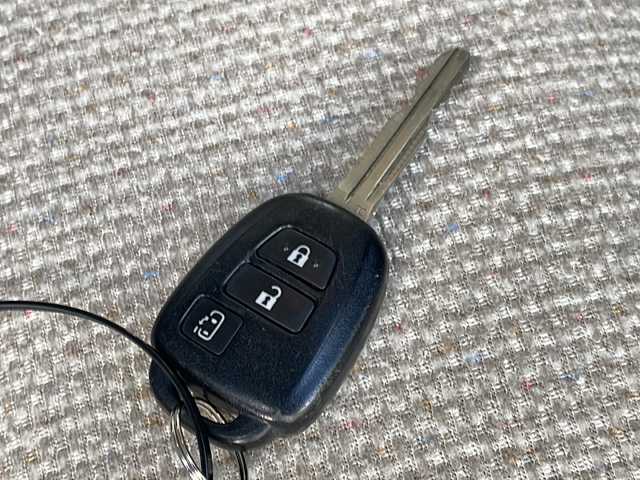 トヨタ シエンタ X 長野県 2021(令3)年 2万km ホワイトパールクリスタルシャイン カロッツェリアメモリナビフルセグTV/USB／Bluetooth/バックカメラ/ETC/左側パワースライドドア/アイドリングストップ/キーレス/保証書・取説