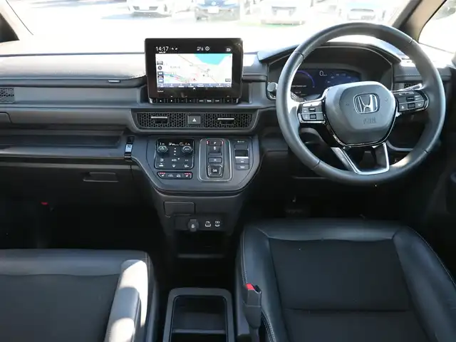 ホンダ ステップワゴン スパーダ eHEV 千葉県 2022(令4)年 4.5万km ミッドナイトブルービームM ホンダセンシング/・衝突軽減ブレーキ（CMBS）/・車線維持支援システム（LKAS）/・アダプティブクルーズコントロール（ACC）/・後方誤発進抑制機能/・誤発進抑制機能/・ブラインドスポットインフォメーション/パワーバックドア/両側パワースライドドア/ハーフレザーシート/前席シートヒーター/後席オットマン/純正メモリーナビ/地デジTV/【DVD/CD再生機能　Bluetooth接続】/バックカメラ/ドライブレコーダー（前後撮影）/フリップダウンモニター（VM-221T）/革巻きステアリング/ステアリングスイッチ/パドルシフト/ETC/LEDヘッドライト/フォグライト/ウインカーミラー/コーナーセンサー/純正16インチアルミホイル/サイド/カーテンエアバッグ/Honda スマートキー