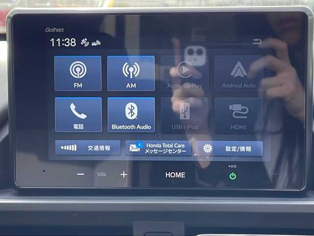 ホンダ フリード クロスター 兵庫県 2025(令7)年 1.3万km プラチナホワイトパール 純正８型ナビ/・TV.BT.AM.FM/衝突軽減装置/踏み間違え加速抑制システム/先行車発信お知らせ機能/標識認識機能/レーダークルーズコントロール/ブラインドスポットモニター/クリアランスソナー/バックカメラ/電動パーキングブレーキ/ブレーキホールド/前席シートヒーター/オートハイビーム/カーテンエアバック/純正フロアマット