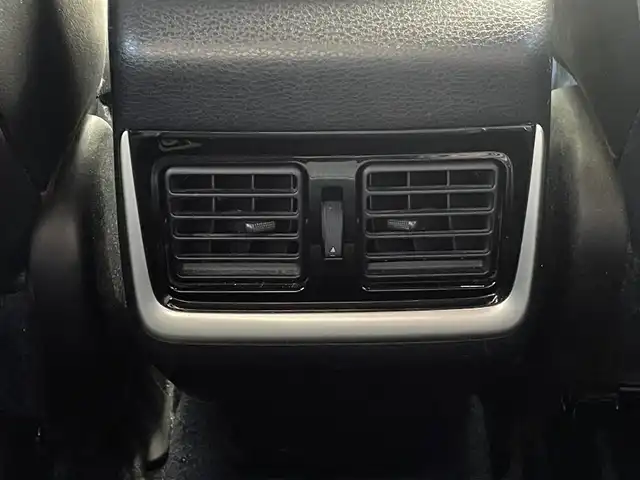 トヨタ ハリアー プレミアム 山梨県 2014(平26)年 6.2万km スパークリングブラックパールクリスタルシャイン ワンオーナー/社外ナビ/CD/DVD/Bluetooth/SD/フルセグTV/バックカメラ/ETC/前席パワーシート/ハーフレザー調シート/オートマチックハイビーム/クルーズコントロール/サイドバイザー/フォグランプ/スペアキー/取扱説明書/保証書/夏タイヤ純正AW付き車載（235/55/18）