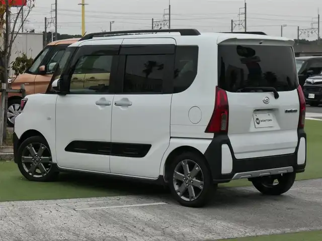 ダイハツ タント ファンクロスターボ 千葉県 2022(令4)年 4.5万km シャイニングホワイトパール スマートアシストIII/エコアイドル/両側パワースライドドア/前席シートヒーター/純正メモリーナビ/地デジTV/【DVD/CD再生機能　Bluetooth接続】/バックカメラ/ドライブレコーダー（前後撮影）/ステアリングスイッチ/ETC/LEDヘッドライト/LEDフォグライト/ドアバイザー/コーナーセンサー/純正15インチアルミホイル/サイド/カーテンエアバッグ/キーフリーシステム