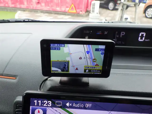 ダイハツ タント ファンクロスターボ 千葉県 2022(令4)年 4.5万km シャイニングホワイトパール スマートアシストIII/エコアイドル/両側パワースライドドア/前席シートヒーター/純正メモリーナビ/地デジTV/【DVD/CD再生機能　Bluetooth接続】/バックカメラ/ドライブレコーダー（前後撮影）/ステアリングスイッチ/ETC/LEDヘッドライト/LEDフォグライト/ドアバイザー/コーナーセンサー/純正15インチアルミホイル/サイド/カーテンエアバッグ/キーフリーシステム