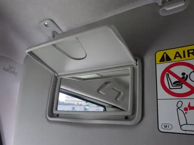 ダイハツ タント ファンクロスターボ 千葉県 2022(令4)年 4.5万km シャイニングホワイトパール スマートアシストIII/エコアイドル/両側パワースライドドア/前席シートヒーター/純正メモリーナビ/地デジTV/【DVD/CD再生機能　Bluetooth接続】/バックカメラ/ドライブレコーダー（前後撮影）/ステアリングスイッチ/ETC/LEDヘッドライト/LEDフォグライト/ドアバイザー/コーナーセンサー/純正15インチアルミホイル/サイド/カーテンエアバッグ/キーフリーシステム