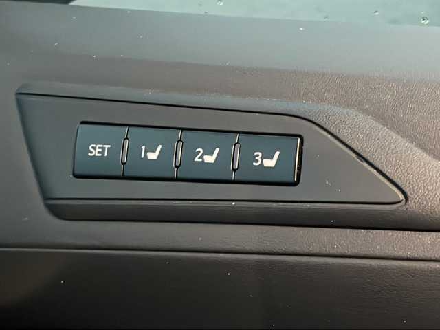 トヨタ アルファードハイブリット G 福島県 2017(平29)年 10.1万km ホワイト ４ＷＤ　純正ナビ　モデリスタエアロ　フルセグＴＶ　Ｄ席・Ｎ席パワーシート　バックカメラ　フリップダウンモニター　両側パワースライドドア　クルコン　衝突軽減ブレーキ　スマートキー　エンジンスターター