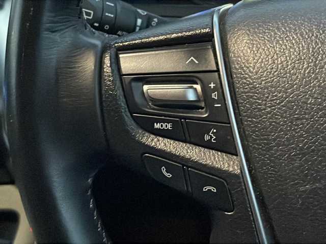 トヨタ アルファードハイブリット G 福島県 2017(平29)年 10.1万km ホワイト ４ＷＤ　純正ナビ　モデリスタエアロ　フルセグＴＶ　Ｄ席・Ｎ席パワーシート　バックカメラ　フリップダウンモニター　両側パワースライドドア　クルコン　衝突軽減ブレーキ　スマートキー　エンジンスターター