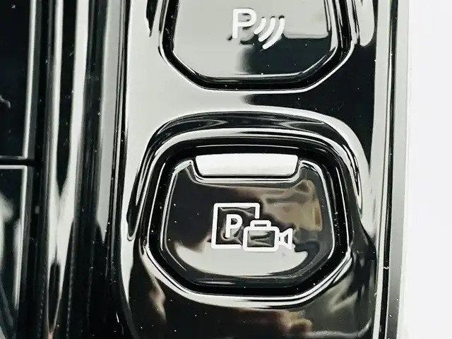 アストンマーティン Ａ・マーチン ＤＢＸ 707 福島県 2022(令4)年 0.2万km 緑 アクティブブレーキアシストシステム/・コーナーセンサー/・パーキングアシスト/パノラミックガラスルーフ/純正ワイドナビ/・BT/FM/AM/アップルカープレイ/バックカメラ/LEDヘッドライト/・フォグライト/シートヒーター/・エアーシート/純正アルミホイール付きサマータイヤ/ドラレコ/ハイエンドオーディオシステム/アイドリングストップ/プッシュスタート/・スマートキー