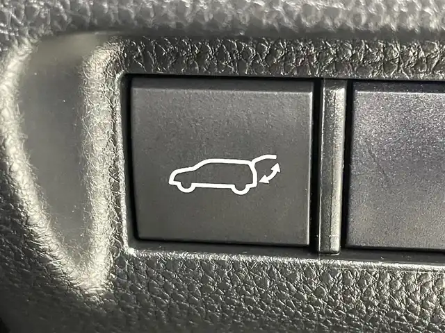 トヨタ ハリアー Z 福岡県 2021(令3)年 4.7万km ホワイトパールクリスタルシャイン モデリスタエアロ　/純正１２．３型ナビ／フルセグＴＶ　/バックカメラ　/ＪＢＬプレミアムサウンド　/デジタルルームミラー　/ビルトインETC２．０　/トヨタセーフティセンス　/レーダークルーズコントロール　/コーナーセンサー　/衝突軽減ブレーキ　/レーンキープ　/ブラインドスポットモニター　/アクセル踏み間違い防止　/ヘッドアップディスプレイ　/ハーフレザーシート　/パワーバックドア　/ＬＥＤヘッドライト　/純正１９インチアルミホイール