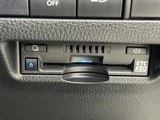 トヨタ ハリアー Z 福岡県 2021(令3)年 4.7万km ホワイトパールクリスタルシャイン モデリスタエアロ　/純正１２．３型ナビ／フルセグＴＶ　/バックカメラ　/ＪＢＬプレミアムサウンド　/デジタルルームミラー　/ビルトインETC２．０　/トヨタセーフティセンス　/レーダークルーズコントロール　/コーナーセンサー　/衝突軽減ブレーキ　/レーンキープ　/ブラインドスポットモニター　/アクセル踏み間違い防止　/ヘッドアップディスプレイ　/ハーフレザーシート　/パワーバックドア　/ＬＥＤヘッドライト　/純正１９インチアルミホイール