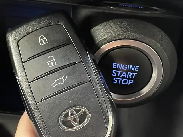 トヨタ ハリアー Z 福岡県 2021(令3)年 4.7万km ホワイトパールクリスタルシャイン モデリスタエアロ　/純正１２．３型ナビ／フルセグＴＶ　/バックカメラ　/ＪＢＬプレミアムサウンド　/デジタルルームミラー　/ビルトインETC２．０　/トヨタセーフティセンス　/レーダークルーズコントロール　/コーナーセンサー　/衝突軽減ブレーキ　/レーンキープ　/ブラインドスポットモニター　/アクセル踏み間違い防止　/ヘッドアップディスプレイ　/ハーフレザーシート　/パワーバックドア　/ＬＥＤヘッドライト　/純正１９インチアルミホイール