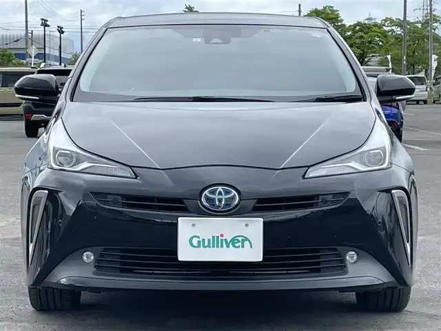 トヨタ プリウス S ツーリングセレクション 道央・札幌 2019(令1)年 4.9万km アティチュードブラックマイカ ４WD/寒冷地仕様/純正ディーラーOPナビ/CD/DVD/BT/フルセグ/トヨタセーフティセンス/プリクラッシュセーフティ/横滑り防止装置/レーダークルーズコントロール/レーンキープアシスト/パーキングアシスト/クリアランスソナー/パーキングサポートブレーキ/バックカメラ/ビルトインETC/ドライブレコーダー/EVMODE/DRIVEMODE切替/ワイパーデアイサー/前席シートヒーター/レザーシート/革巻きステアリング/ステアリングリモコン/プッシュスタート/スマートキー/LEDヘッドライト/オートライト/オートハイビーム/フォグランプ/電動格納ミラー/ヒーテッドドアミラー/ウィンカーミラー/純正フロアマット/スペアキー/純正エンジンスターター