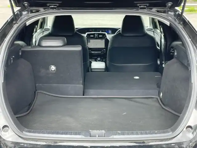 トヨタ プリウス S ツーリングセレクション 道央・札幌 2019(令1)年 4.9万km アティチュードブラックマイカ ４WD/寒冷地仕様/純正ディーラーOPナビ/CD/DVD/BT/フルセグ/トヨタセーフティセンス/プリクラッシュセーフティ/横滑り防止装置/レーダークルーズコントロール/レーンキープアシスト/パーキングアシスト/クリアランスソナー/パーキングサポートブレーキ/バックカメラ/ビルトインETC/ドライブレコーダー/EVMODE/DRIVEMODE切替/ワイパーデアイサー/前席シートヒーター/レザーシート/革巻きステアリング/ステアリングリモコン/プッシュスタート/スマートキー/LEDヘッドライト/オートライト/オートハイビーム/フォグランプ/電動格納ミラー/ヒーテッドドアミラー/ウィンカーミラー/純正フロアマット/スペアキー/純正エンジンスターター