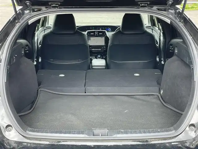 トヨタ プリウス S ツーリングセレクション 道央・札幌 2019(令1)年 4.9万km アティチュードブラックマイカ ４WD/寒冷地仕様/純正ディーラーOPナビ/CD/DVD/BT/フルセグ/トヨタセーフティセンス/プリクラッシュセーフティ/横滑り防止装置/レーダークルーズコントロール/レーンキープアシスト/パーキングアシスト/クリアランスソナー/パーキングサポートブレーキ/バックカメラ/ビルトインETC/ドライブレコーダー/EVMODE/DRIVEMODE切替/ワイパーデアイサー/前席シートヒーター/レザーシート/革巻きステアリング/ステアリングリモコン/プッシュスタート/スマートキー/LEDヘッドライト/オートライト/オートハイビーム/フォグランプ/電動格納ミラー/ヒーテッドドアミラー/ウィンカーミラー/純正フロアマット/スペアキー/純正エンジンスターター