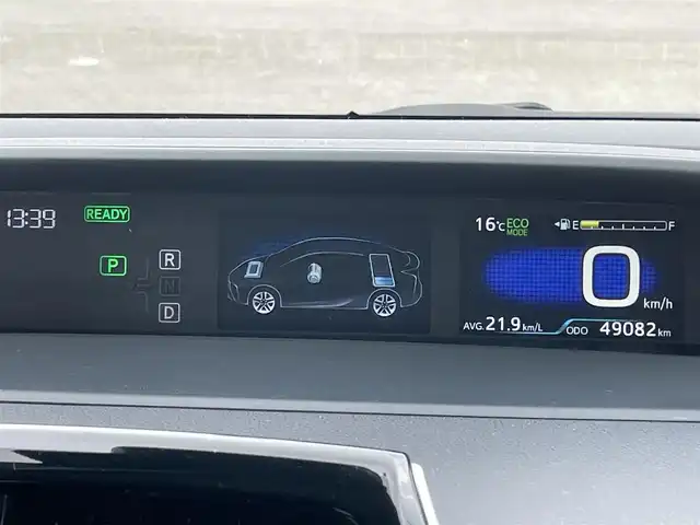 トヨタ プリウス S ツーリングセレクション 道央・札幌 2019(令1)年 4.9万km アティチュードブラックマイカ ４WD/寒冷地仕様/純正ディーラーOPナビ/CD/DVD/BT/フルセグ/トヨタセーフティセンス/プリクラッシュセーフティ/横滑り防止装置/レーダークルーズコントロール/レーンキープアシスト/パーキングアシスト/クリアランスソナー/パーキングサポートブレーキ/バックカメラ/ビルトインETC/ドライブレコーダー/EVMODE/DRIVEMODE切替/ワイパーデアイサー/前席シートヒーター/レザーシート/革巻きステアリング/ステアリングリモコン/プッシュスタート/スマートキー/LEDヘッドライト/オートライト/オートハイビーム/フォグランプ/電動格納ミラー/ヒーテッドドアミラー/ウィンカーミラー/純正フロアマット/スペアキー/純正エンジンスターター