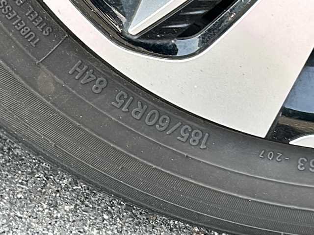 トヨタ シエンタ ハイブリッド G クエロ 岡山県 2018(平30)年 3.4万km ホワイトパールクリスタルシャイン 社外ナビＡＶＮ－Ｒ８Ｗ　ＢＴ／ＣＤ／ＤＶＤ／フルセグ　バックカメラ　前後コーナーセンサー　クルコン　３列シート　ハーフレザー　スマートキー　フォグ　ＬＥＤ　衝突被害軽減　オートハイビーム　オートライト