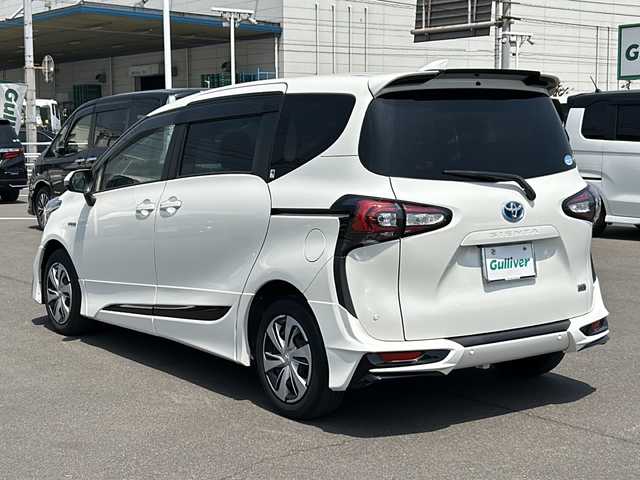 トヨタ シエンタ ハイブリッド G クエロ 岡山県 2018(平30)年 3.4万km ホワイトパールクリスタルシャイン 社外ナビＡＶＮ－Ｒ８Ｗ　ＢＴ／ＣＤ／ＤＶＤ／フルセグ　バックカメラ　前後コーナーセンサー　クルコン　３列シート　ハーフレザー　スマートキー　フォグ　ＬＥＤ　衝突被害軽減　オートハイビーム　オートライト